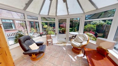 Heyes Avenue Conservatory