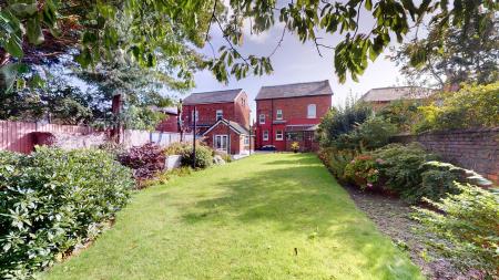 Hampton Road Rear Garden