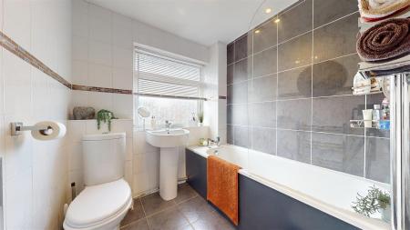 Renfrew Avenue Bathroom