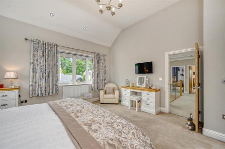 Cote Fold Main Bedroom