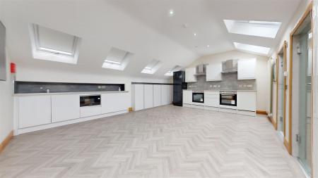 Stanley Street Communal Top Floor