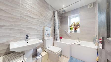 Brompton Close Bathroom