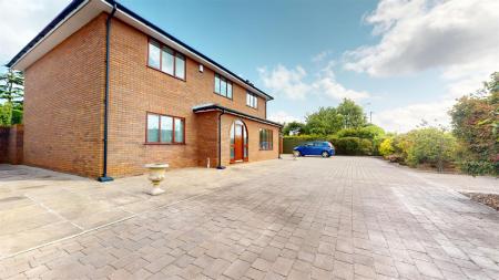 Moss Lane Driveway