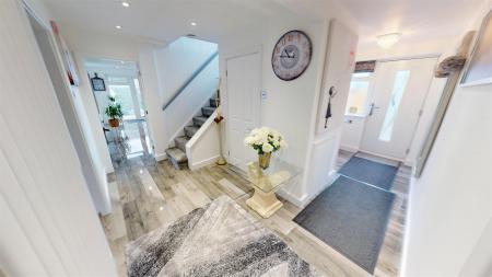 Seacroft Crescent Hallway