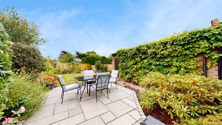 Broadway Rear Garden