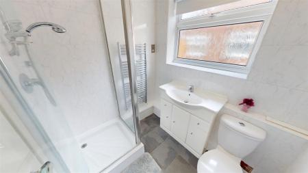 Oaktree - Bathroom.jpg