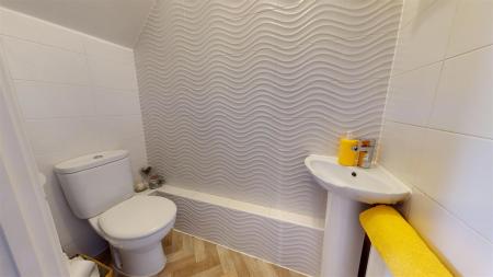 Deerfield Close WC
