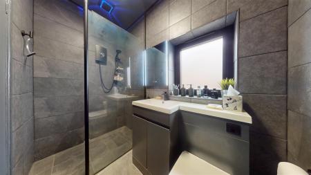 Mona Street Bathroom