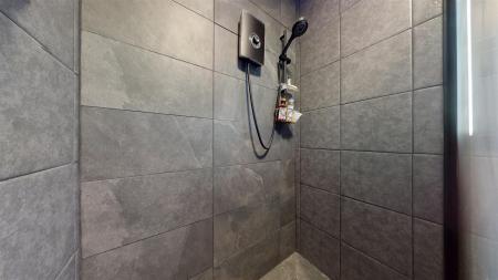 Mona Street Bathroom