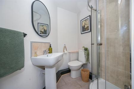 Piele Road - Bathraoom