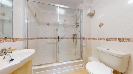 Henbury Court Shower Room