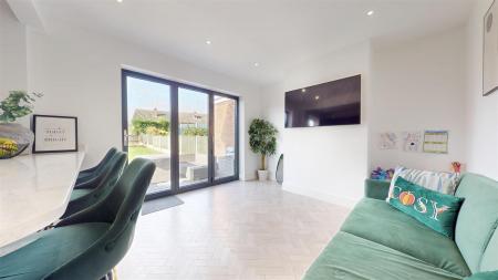 Heron Grove Kitchen Diner