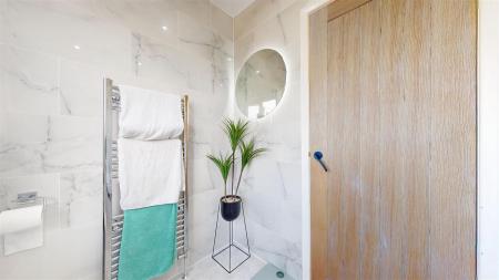 Heron Grove Bathroom