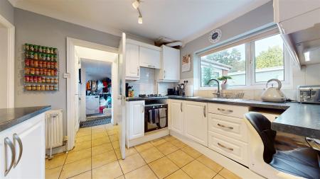 Holt Crescent - Kitchen