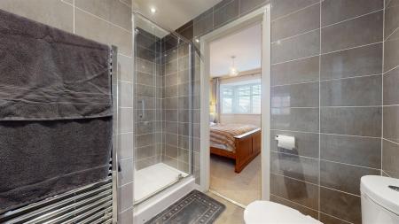 Cherwell Avenue En-suite