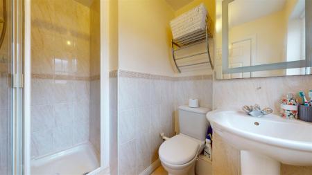 Cavan Drive En-suite