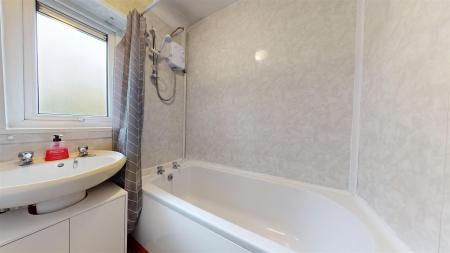 Frodsham Drive Bathroom