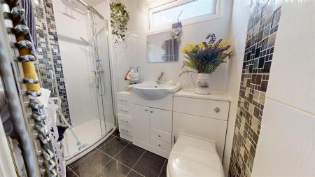 Coultshead Avenue Bathroom