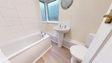 Yew Tree Avenue Bathroom