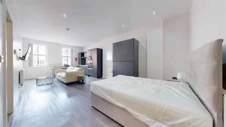 Coronation Walk To Let