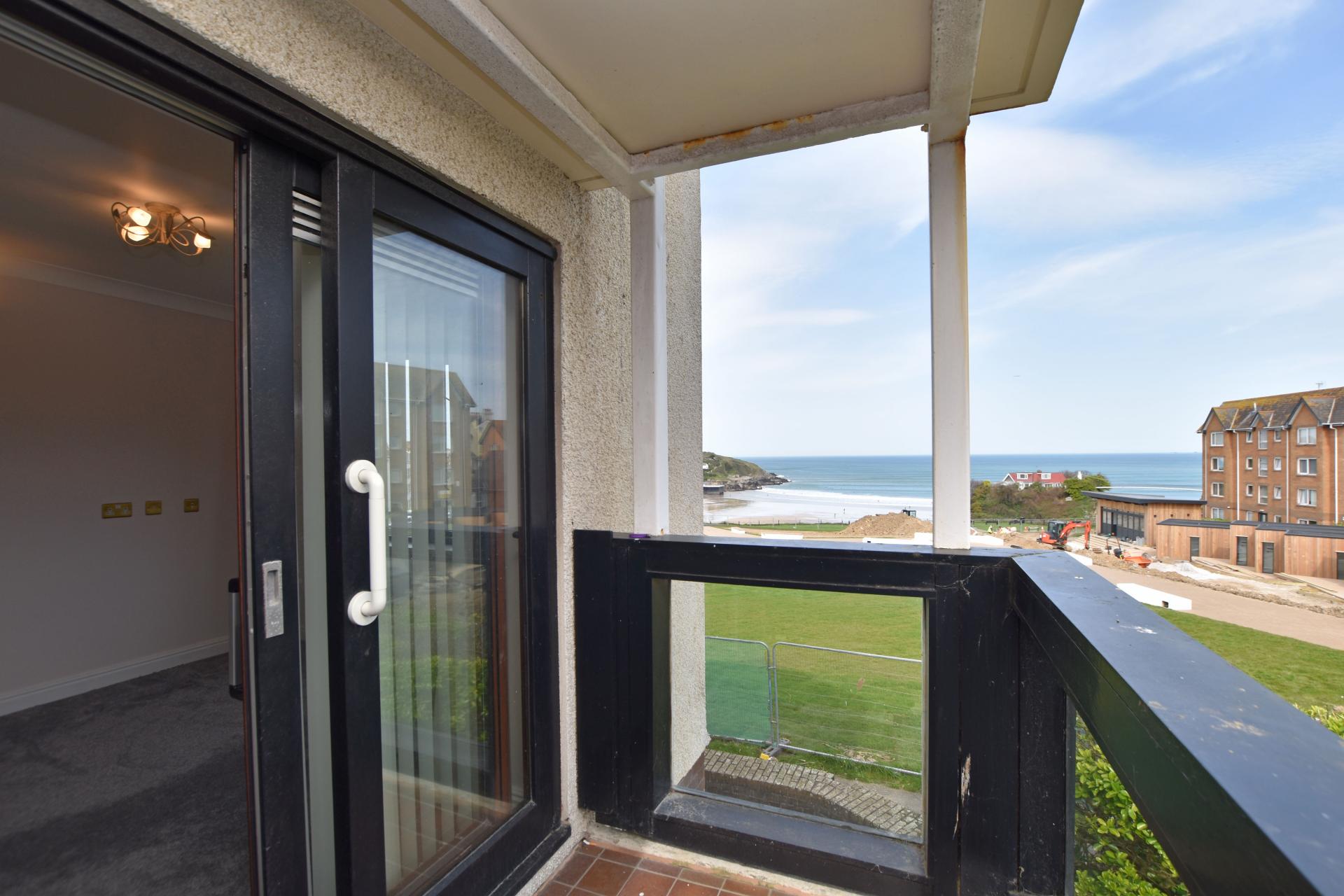2 bedroom Flat for sale in Newquay