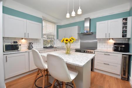 Kitchen/Breakfast Room