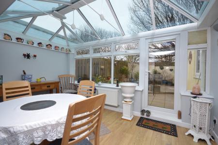 Conservatory/Dining Area