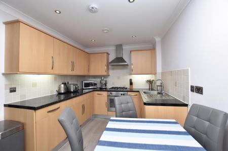 Kitchen/Dining