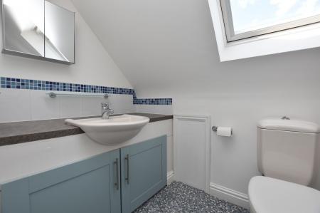 6 Bakers Court - WC