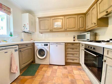 Kitchen AM.jpg