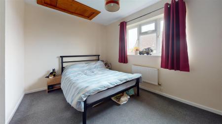 18-Bramley-Close-Bedroom.jpg