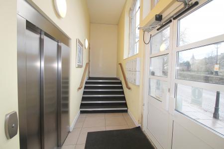 COMMUNAL HALL/LIFT