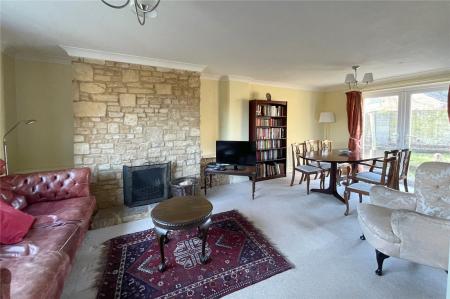 Sitting/Dining Room