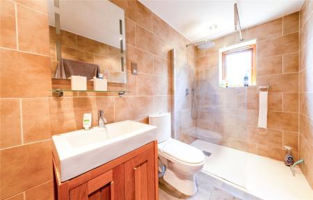 Ensuite Bedroom1