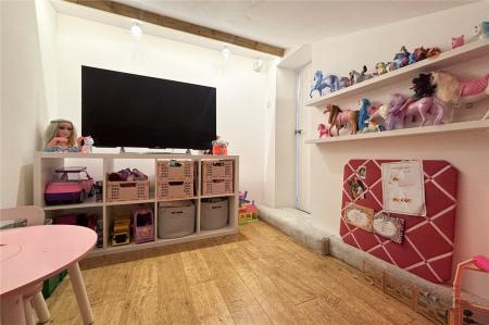 Playroom/Dressing