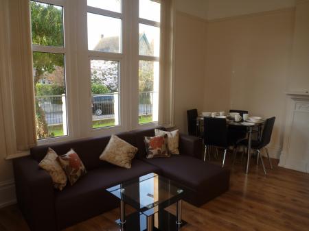 OPEN PLAN LIVING ARE