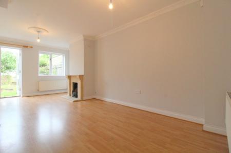 SITTING/DINING ROOM