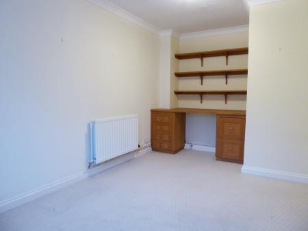 SNUG/BEDROOM 4