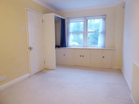 SNUG/BEDROOM 4