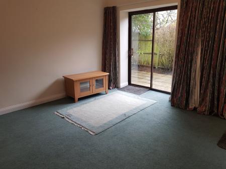 OPEN PLAN LOUNGE