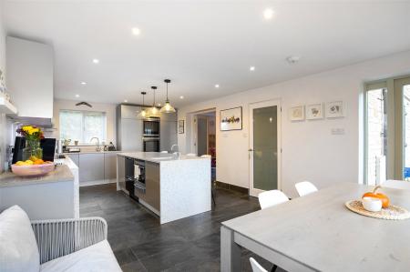 Kitchen/Dining Room