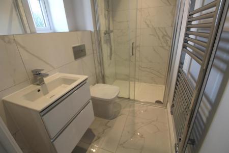 en suite bedroom 1