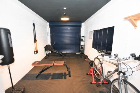 Garage/Gym