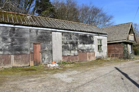 Barn/Tractor Shed
