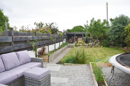 Raer Garden