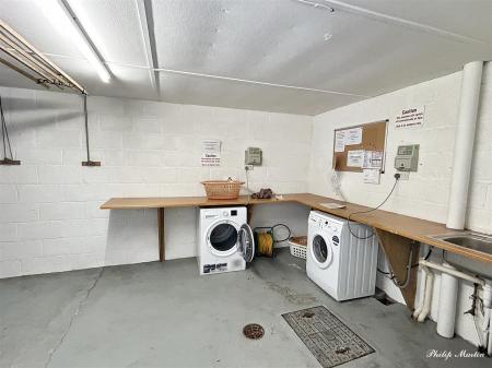 Communal Laundry Room.jpg