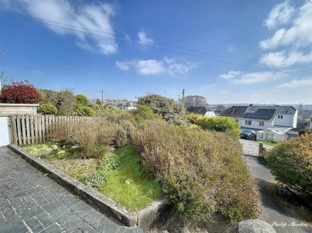 Front Garden.jpg