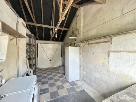 Garage.jpg