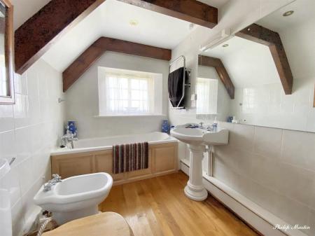 Bathroom.jpg