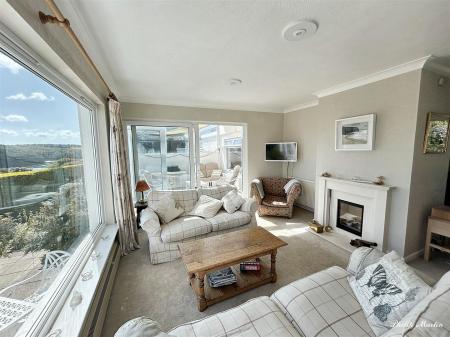 sitting room.jpg